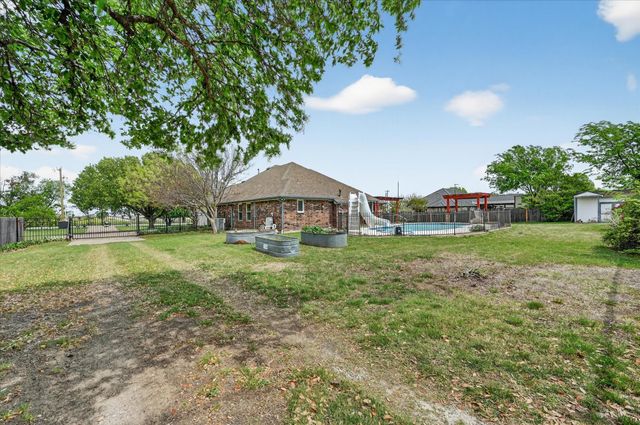 2409 Longhorn Trail, Crowley, TX 76036
