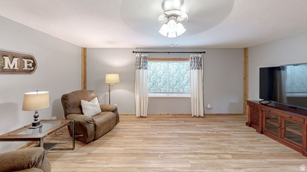 Image 14 of property listing at 1288 E 420 S, Payson, UT 84651
