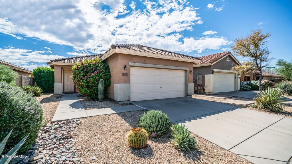 2523 W Memorial Drive, Anthem, AZ 85086 — exterior