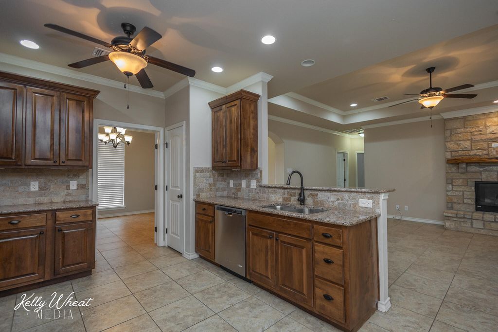 Image 13 of property listing at 4129 Autumnwood Trail, San Angelo, TX 76904