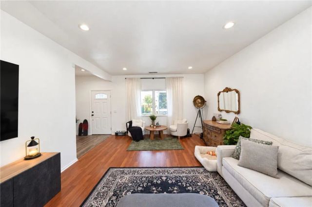 435 W 2nd, San Dimas, CA 91773
