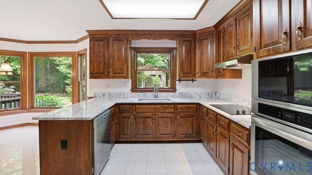 8407 Knollwood Ct, Mechanicsville, VA 23116