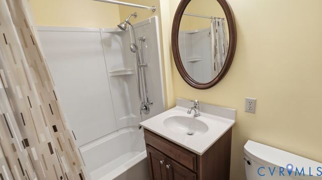 8407 Knollwood Ct, Mechanicsville, VA 23116