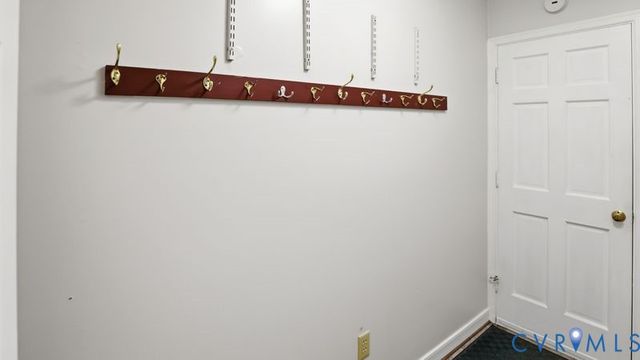 8407 Knollwood Ct, Mechanicsville, VA 23116