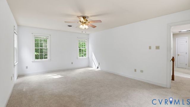 8407 Knollwood Ct, Mechanicsville, VA 23116