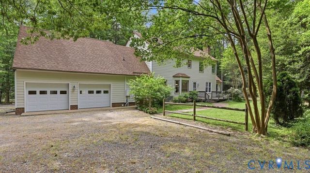 8407 Knollwood Ct, Mechanicsville, VA 23116
