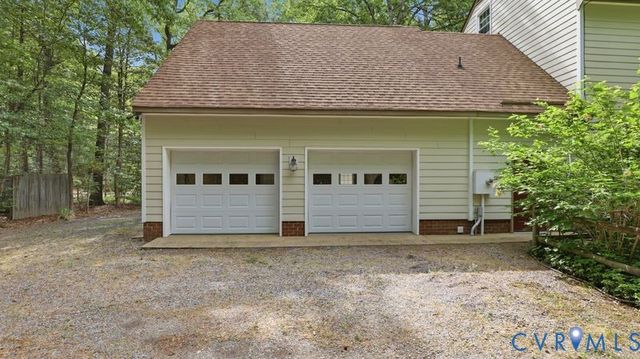 8407 Knollwood Ct, Mechanicsville, VA 23116