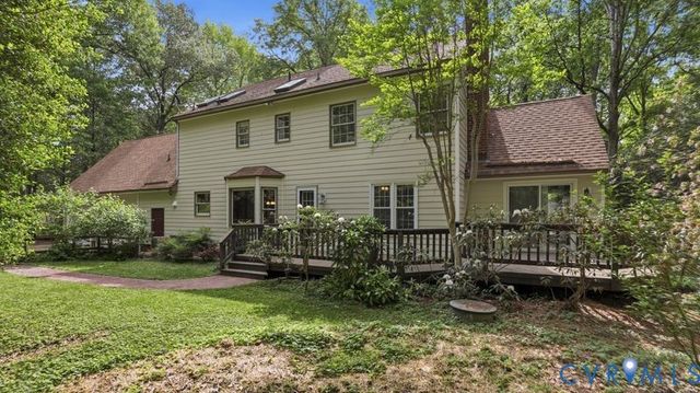 8407 Knollwood Ct, Mechanicsville, VA 23116