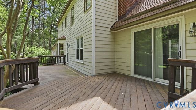 8407 Knollwood Ct, Mechanicsville, VA 23116