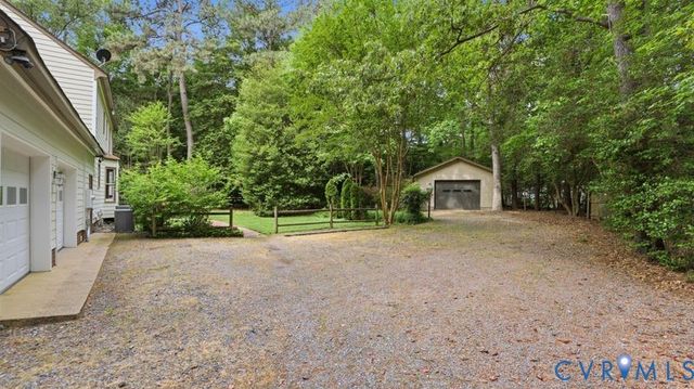 8407 Knollwood Ct, Mechanicsville, VA 23116