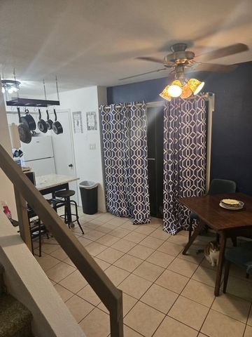 4505 Carter Creek Parkway 8, Bryan, TX 77802