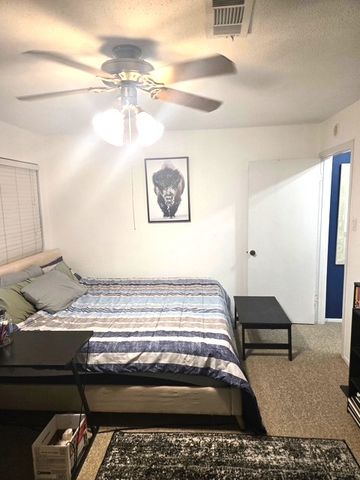 4505 Carter Creek Parkway 8, Bryan, TX 77802