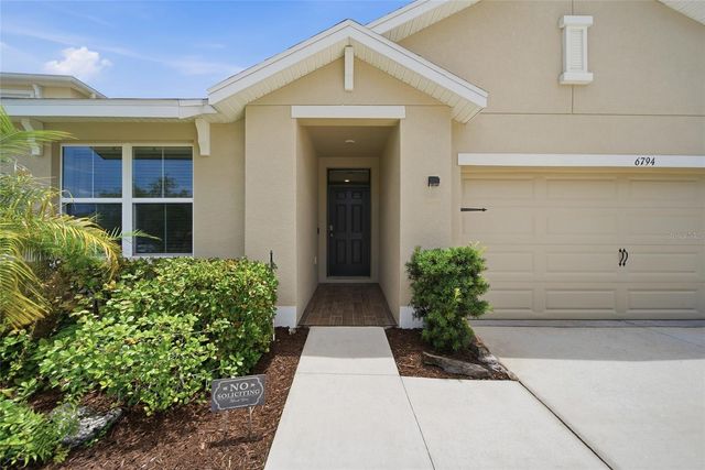 6794 WAGON TRAIL STREET, Zephyrhills, FL 33541
