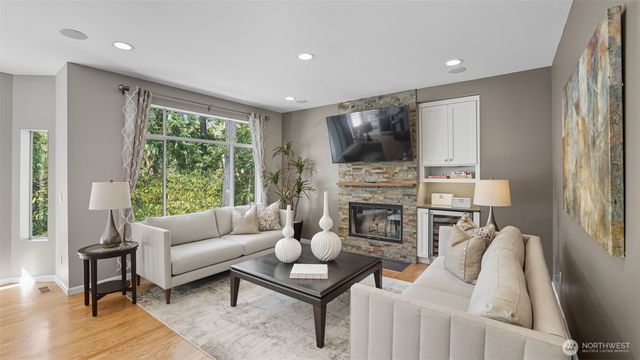 4259 257th Place SE, Sammamish, WA 98029