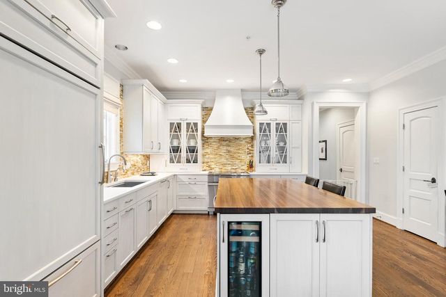 3515 PORTER STREET, Washington, DC 20016