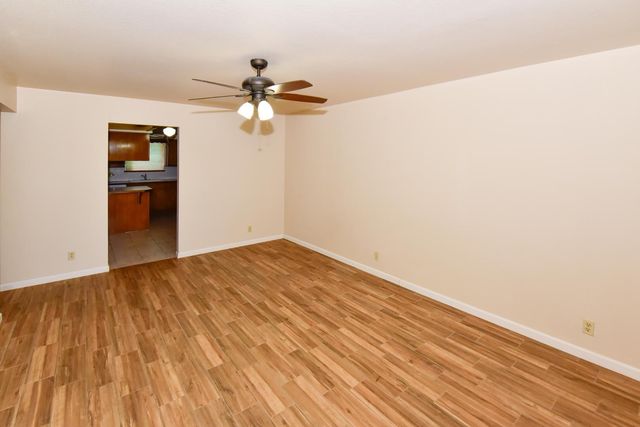 439 E Brown Road, Mesa, AZ 85203
