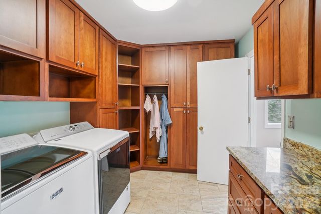 623 Owensby Road, Hendersonville, NC 28792