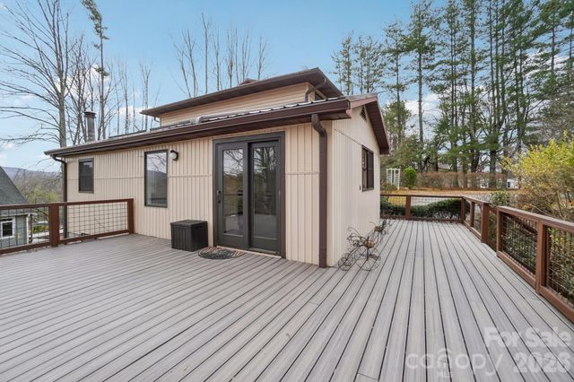 623 Owensby Road, Hendersonville, NC 28792