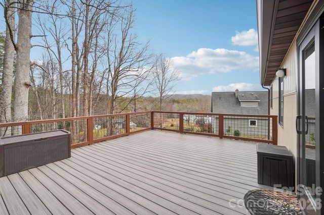 623 Owensby Road, Hendersonville, NC 28792