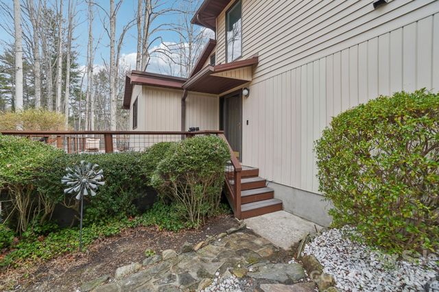 623 Owensby Road, Hendersonville, NC 28792