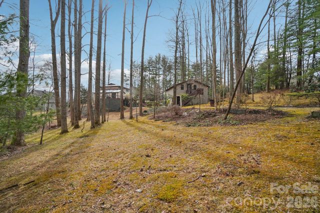 623 Owensby Road, Hendersonville, NC 28792