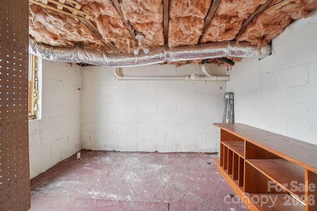 623 Owensby Road, Hendersonville, NC 28792