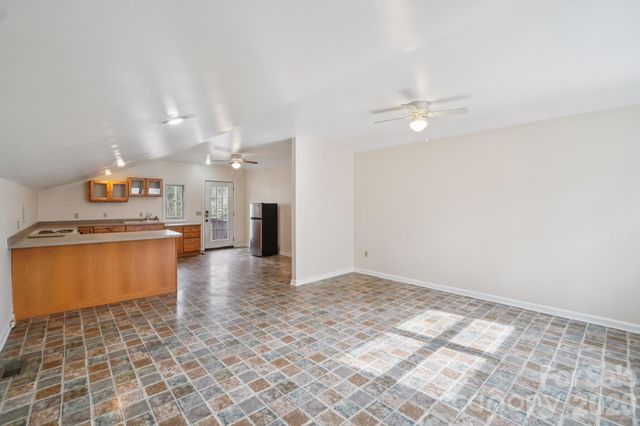 623 Owensby Road, Hendersonville, NC 28792