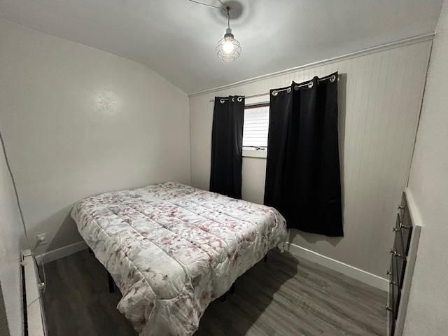 718 11th St N, Virginia, MN 55792