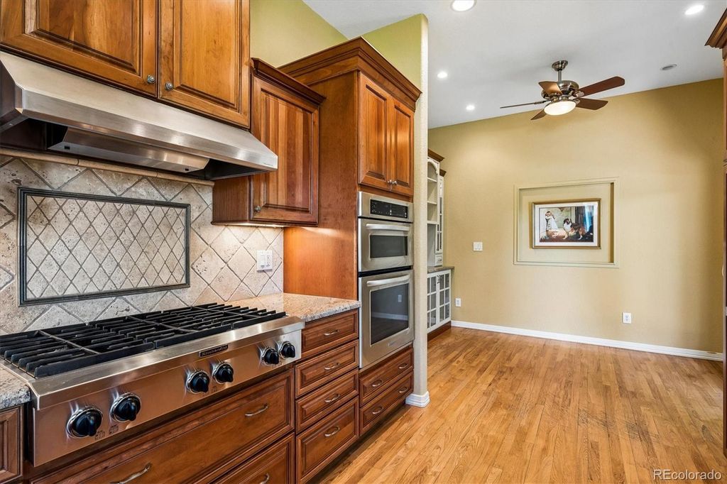 Image 2 of property listing at 22 Pinyon Pine Road, Littleton, CO 80127