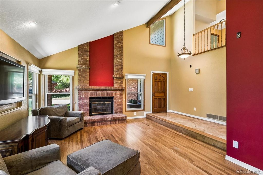 Image 11 of property listing at 22 Pinyon Pine Road, Littleton, CO 80127