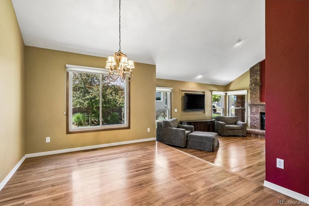 Image 13 of property listing at 22 Pinyon Pine Road, Littleton, CO 80127
