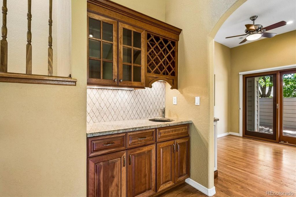 Image 15 of property listing at 22 Pinyon Pine Road, Littleton, CO 80127