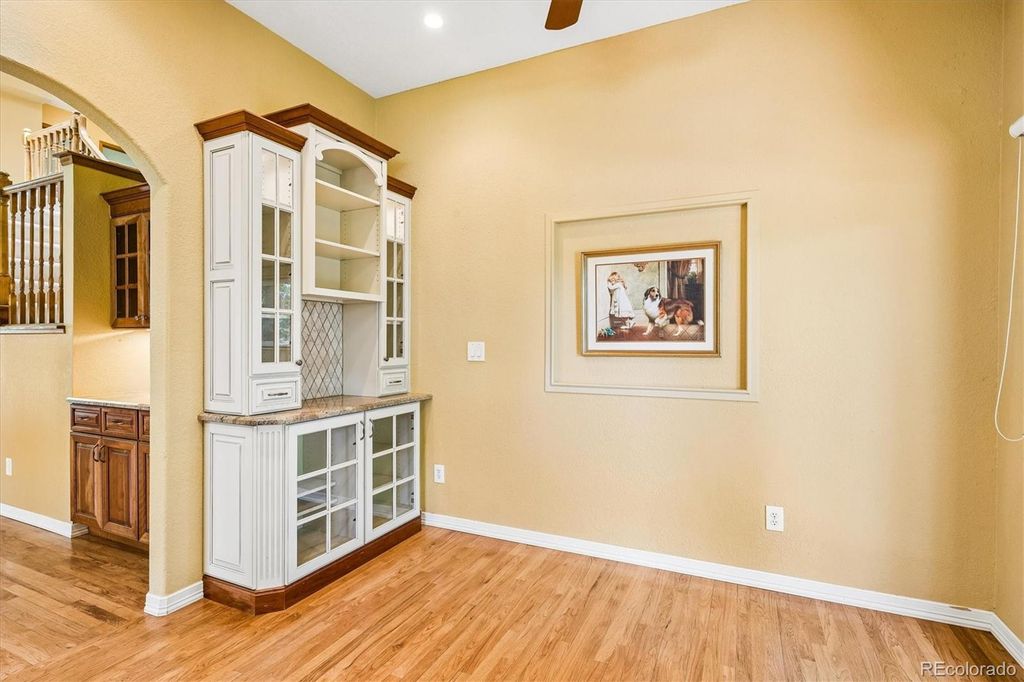 Image 6 of property listing at 22 Pinyon Pine Road, Littleton, CO 80127