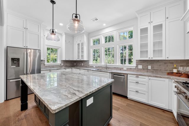 62 Makepeace Pl., Pawleys Island, SC 29585