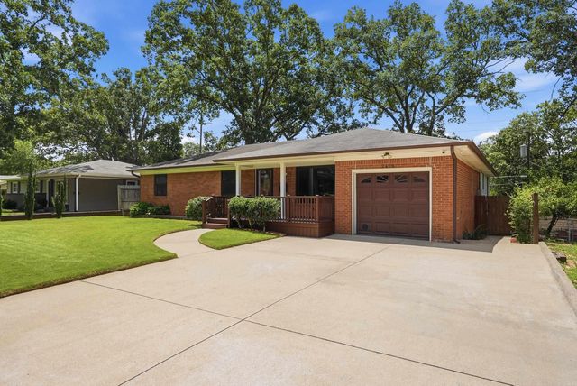 2408 Seminole Trl, North Little Rock, AR 72116