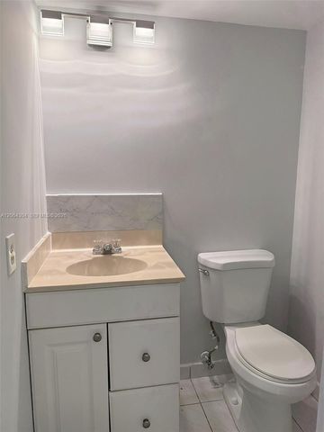 1817 S Ocean Dr 824, Hallandale Beach, FL 33009
