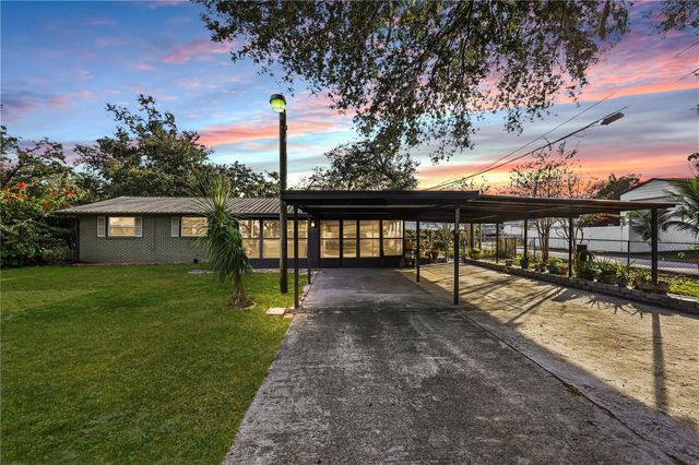 12031 E OLD HILLSBOROUGH AVENUE, Seffner, FL 33584