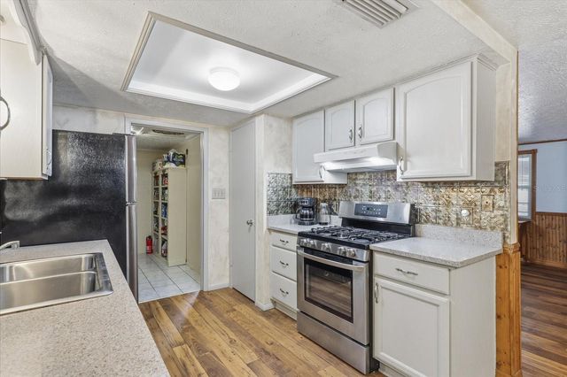 12031 E OLD HILLSBOROUGH AVENUE, Seffner, FL 33584