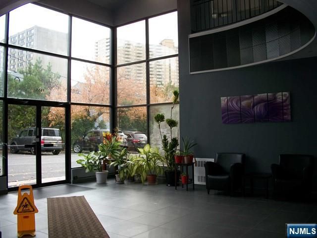 1605 John 121, Fort Lee, NJ 07024