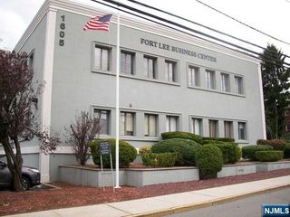 1605 John 121, Fort Lee, NJ 07024