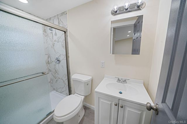 20 Matsunaye Drive, Medford, NY 11763