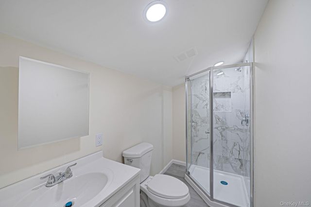 20 Matsunaye Drive, Medford, NY 11763