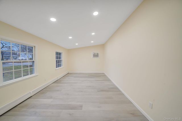 20 Matsunaye Drive, Medford, NY 11763