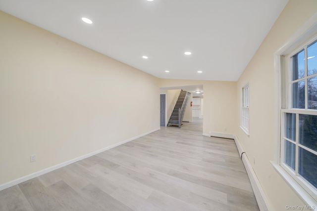 20 Matsunaye Drive, Medford, NY 11763