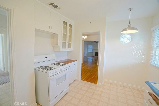 4285 Oakwood Place, Riverside, CA 92506