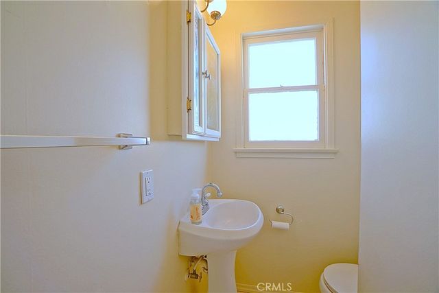 4285 Oakwood Place, Riverside, CA 92506
