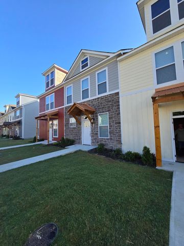 18081806 1804,1802 Arbor Hills Drive, Cleveland, TN 37323
