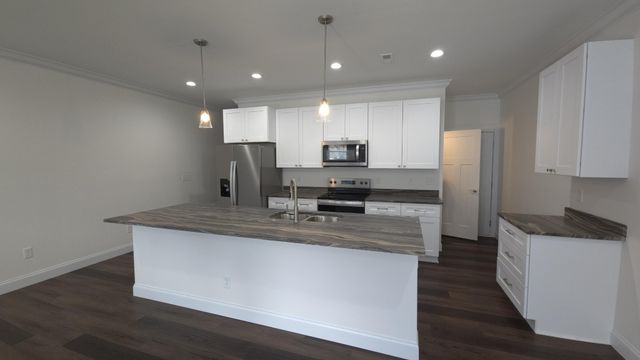 18081806 1804,1802 Arbor Hills Drive, Cleveland, TN 37323
