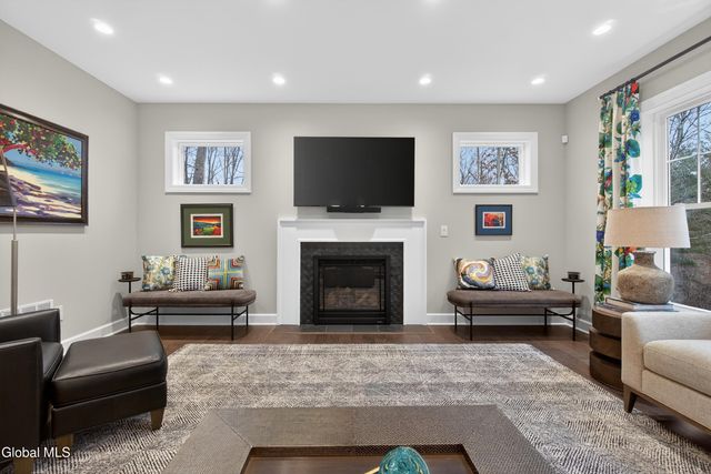 10 Jennifer Lane, Milton, NY 12020