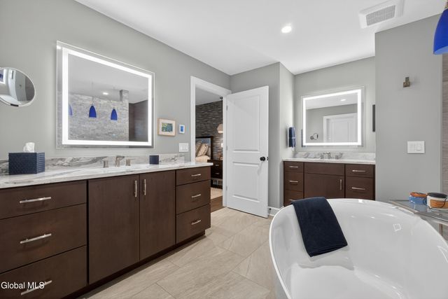 10 Jennifer Lane, Milton, NY 12020